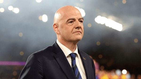 إنفانتينو يفقد دعم الاتحاد الإنجليزي لكرة القدم