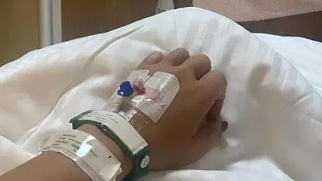 "دخلت على رجليها وخرجت جثة".. أم تروي مأساة ابنتها بعد جراحة بالقليوبية