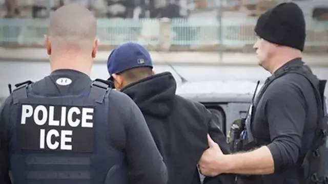 الشرطة الأمريكية تعتقل شابا على صلة بحادث إطلاق النار في جامعة فرجينيا