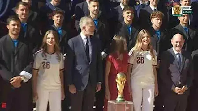 "عائدون بالذهب".. استقبال ملكي لمنتخب إسبانيا في قصر زارزويلا بعد التتويج بالمونديال