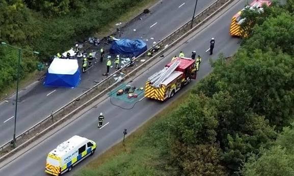 بريطانيا تدعو تيك توك إلى إزالة مقاطع القيادة العكسية بعد مصرع 7 أشخاص في حادث مروري