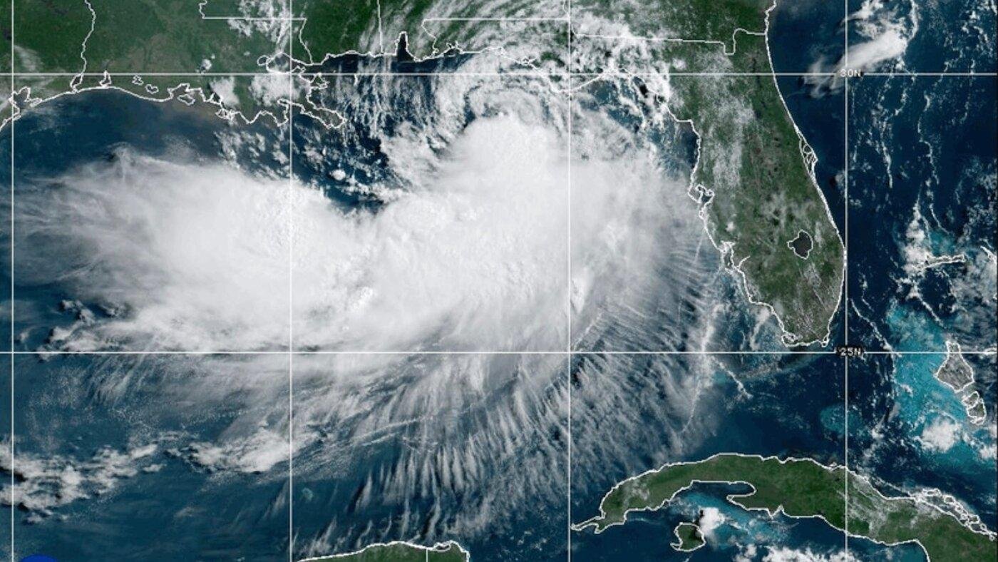 Tropical Storm Bertha moves along the Gulf Coast but damage is expected to be limited