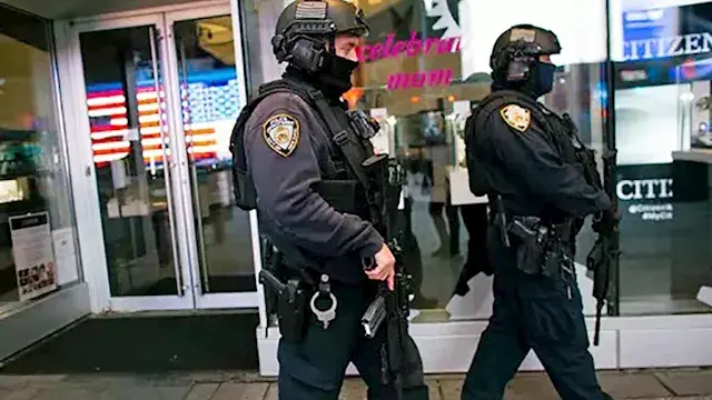 إصابة 14 شخصًا إثر حريق قطار في مترو أنفاق نيويورك