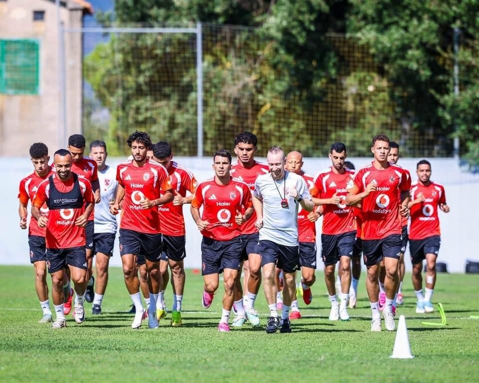 بيان رسمي.. الأهلي يقرر عدم مناقشة عروض احتراف لاعبيه
