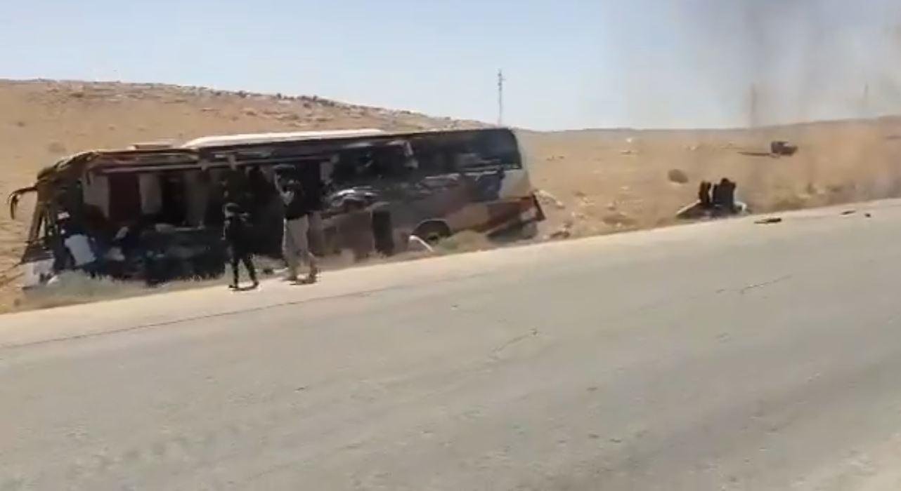 سوريا: مصرع 19 شخصا وإصابة 27 آخرين إثر تصادم حافلتين