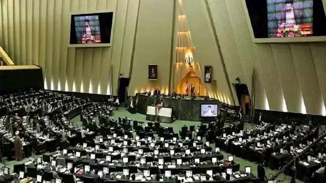 مسؤول إيراني: انتقلنا إلى الوضع الهجومي.. وواشنطن لن تتمكن من مواصلة الحصار طويلًا