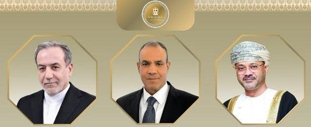 وزير الخارجية يؤكد لنظيريه الإيراني والعماني ضرورة الحفاظ على حرية الملاحة في مضيق هرمز والبحر الأحمر