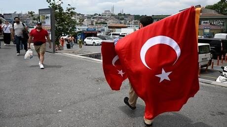 عقيد تركي سابق يطالب بإغلاق المضائق أمام أوكرانيا