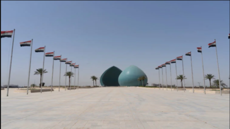 العراق يطلق برنامجا لمحو الأمية يستهدف نحو 20 ألف موظف في وزارة الكهرباء