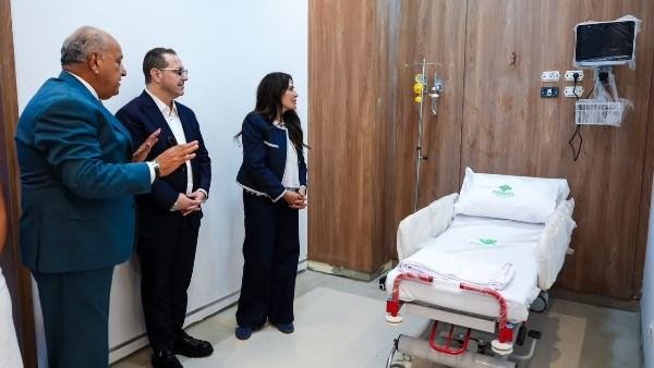 وزيرة الإسكان تتفقد مشروع مستشفى شفا العلمين بمدينة العلمين الجديدة