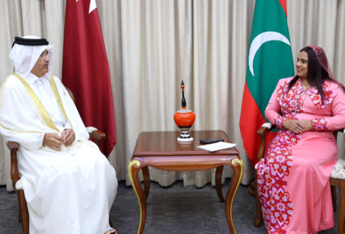 Minister of Foreign Affairs of Maldives Meets Qatar's Ambassador