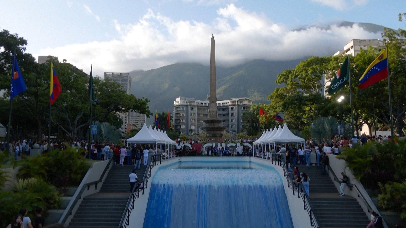 Venezuelans hold vigil one month after devastating earthquakes