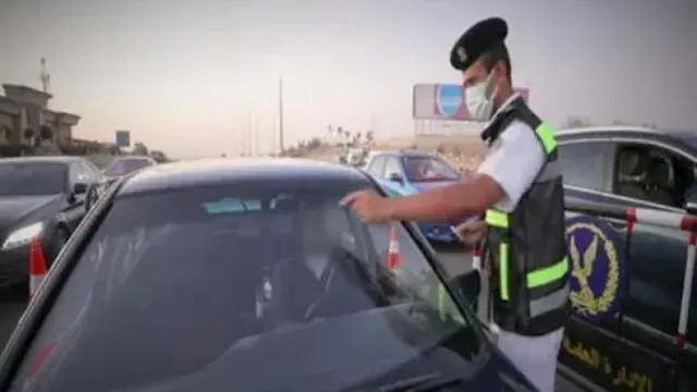حملات مرورية مكثفة.. تحرير 998 مخالفة ملصق إلكتروني ورفع 26 مركبة متهالكة