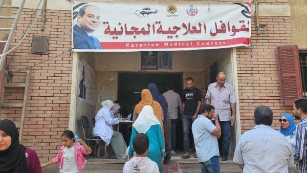 محافظ الغربية يتابع القافلة الطبية بإشناواي بمركز السنطة ويعلن تقديم الخدمة لـ 2278 مواطنا