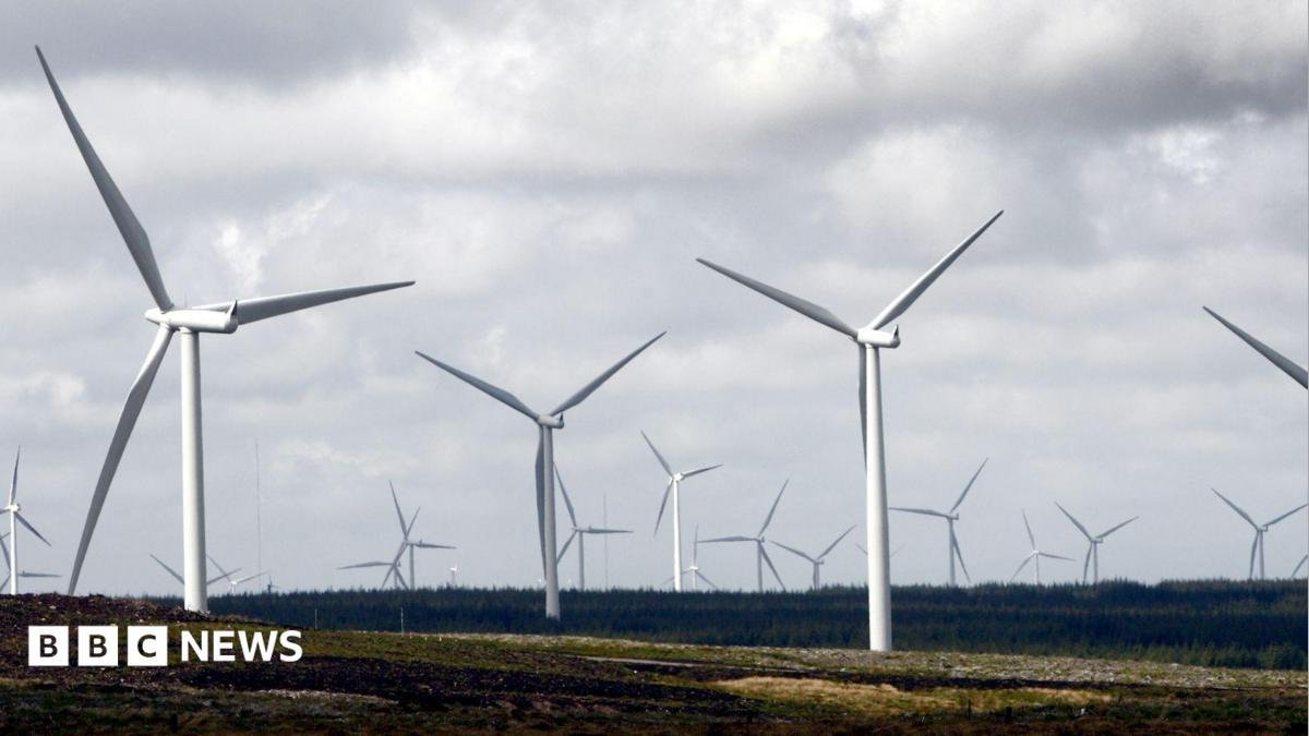 UK's largest onshore wind farm to be rebuilt with fewer, larger turbines