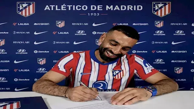 أتليتكو مدريد يقتحم سباق التعاقد مع محمد صلاح بقوة.. ما القصة؟