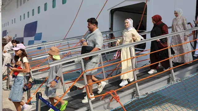 تحملان 5232 راكباً.. وصول سفينتين سياحيتين ميناء الإسكندرية -صور