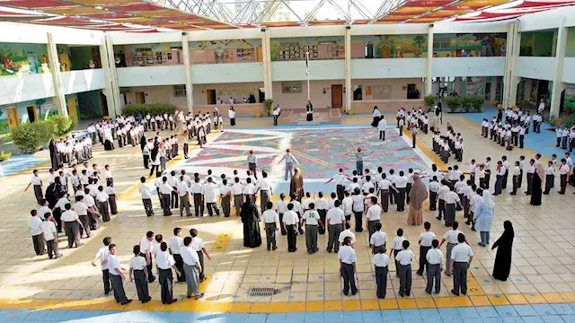 قروض بـ700 ألف جنيه بأسماء أولياء أمور دون علمهم.. والتعليم تحقق