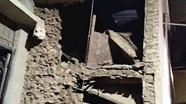 انهيار جزئي بمنزل في نجع أبو خرص بسوهاج