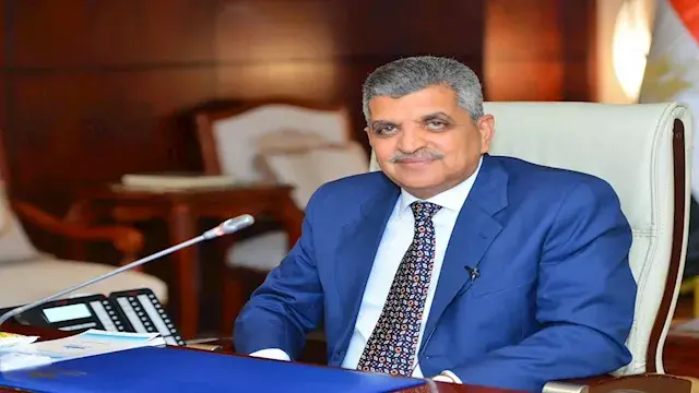 أسامة ربيع: قناة السويس الجديدة اختصرت زمن العبور إلى النصف