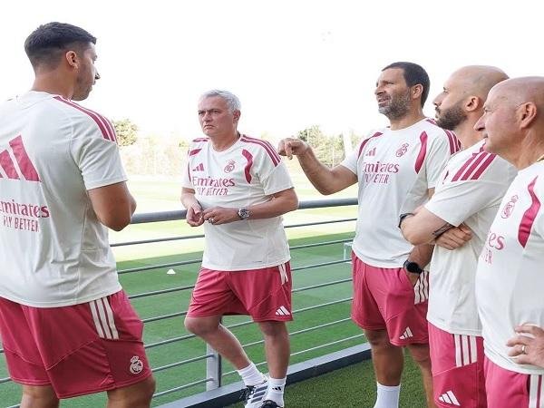 مورينيو يكشف قائمة ريال مدريد لمواجهة ديبورتيفو لاكورونيا وديًا