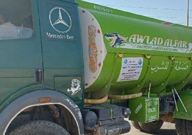 شركة المياه تضع ملصقات على سيارات نقل وتوزيع المياه بأسعار البيع في البحر الأحمر