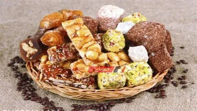 ما أضرار الإفراط في تناول حلاوة المولد؟.. استشاري تغذية يوضح