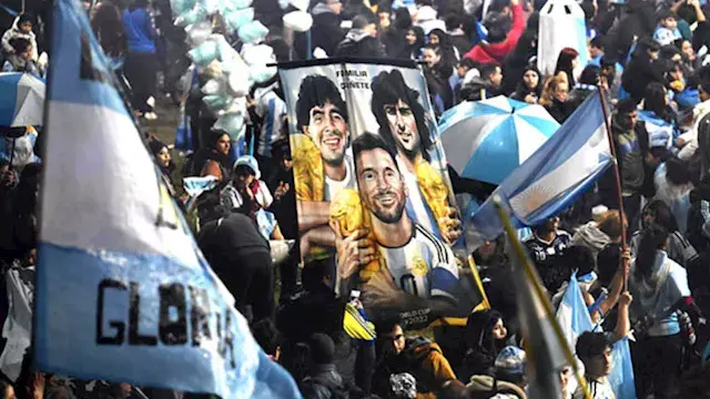 "غياب ميسي".. استقبال حافل للاعبي منتخب الأرجنتين في بوينس آيرس