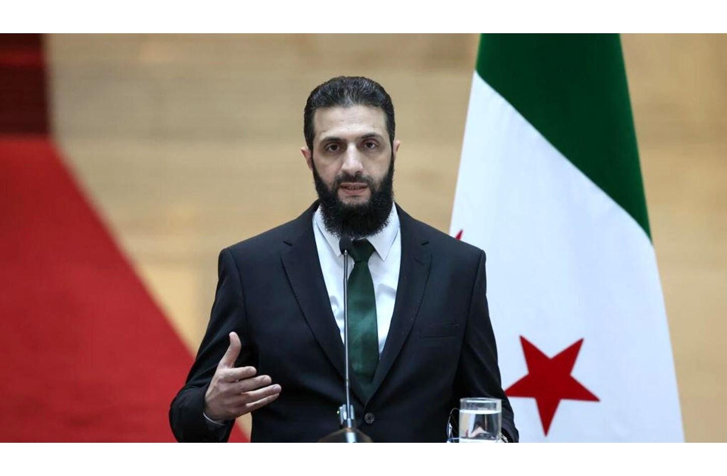 عقب حل قسد.. الرئيس السوري يبحث مع مظلوم عبدي خطوات الاندماج