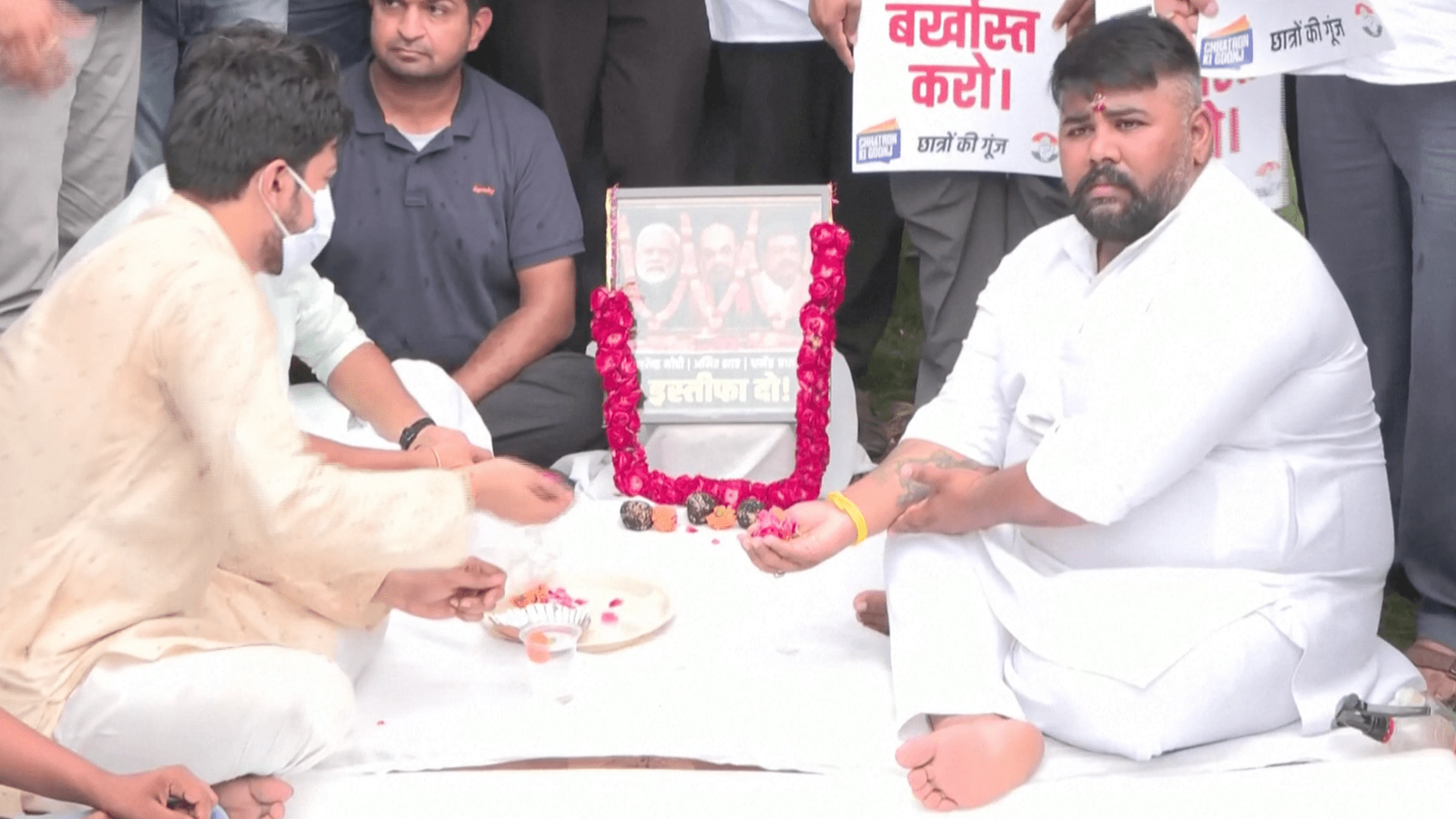 Congress Party holds ‘funeral’ for India PM Modi and cabinet ministers