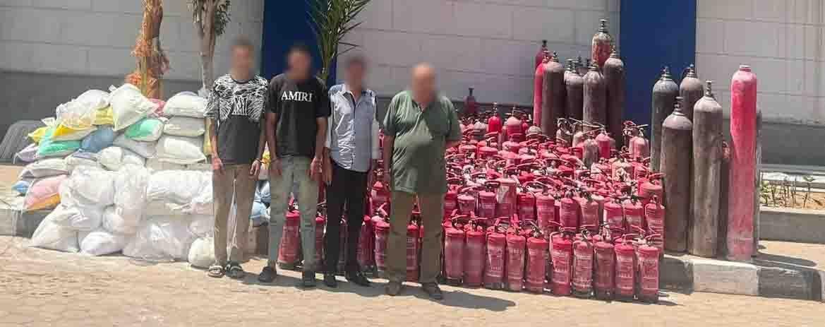 ضبط مالك مخزن بتهمة إعادة تعبئة أسطوانات إطفاء الحريق بمواد غير مطابقة للمواصفات في القاهرة