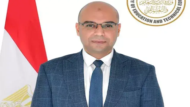 الطلاب ألقوا الديسكات من أعلى المبنى.. التعليم تكشف تفاصيل واقعة بني سويف