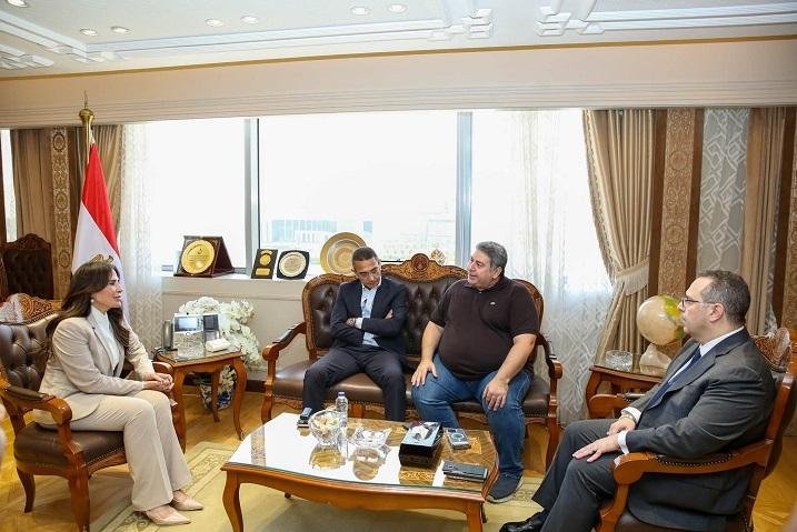 الإسكان تبحث مع مؤسسة GTO تسويق المشروعات العقارية خارج مصر