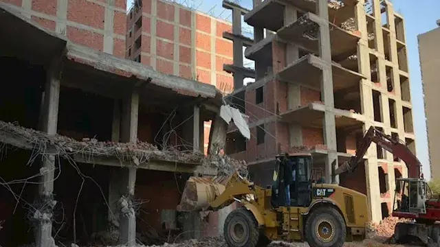 هل تتراجع الحكومة عن سحب شقق الإسكان الاجتماعي من المخالفين؟