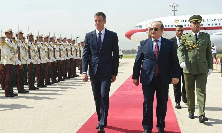 رئيس وزراء إسبانيا يصل إلى الجزائر في زيارة عمل وصداقة