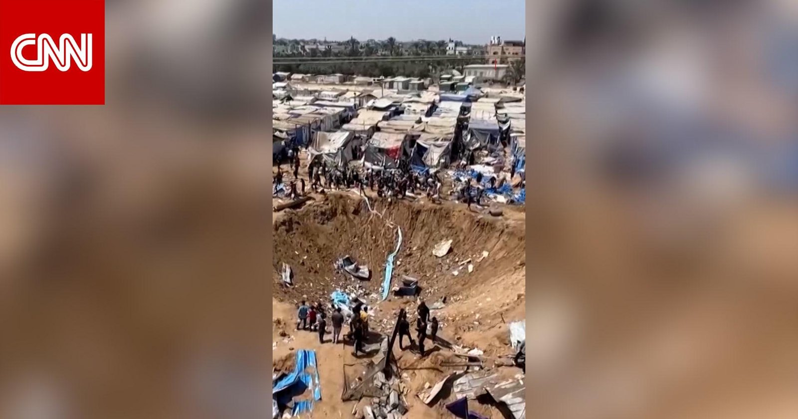 حفرة هائلة بمستشفى وإمدادات طبية متناثرة.. شاهد ما سببته غارة إسرائيلية على غزة
