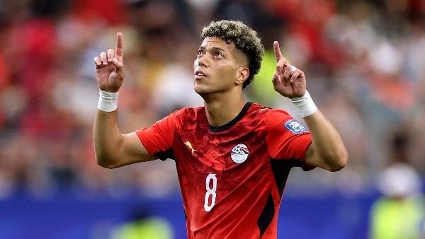 أمير هشام : إمام عاشور لا يرغب في الاحتراف .. وباقٍ في الأهلي بنسبة كبيرة