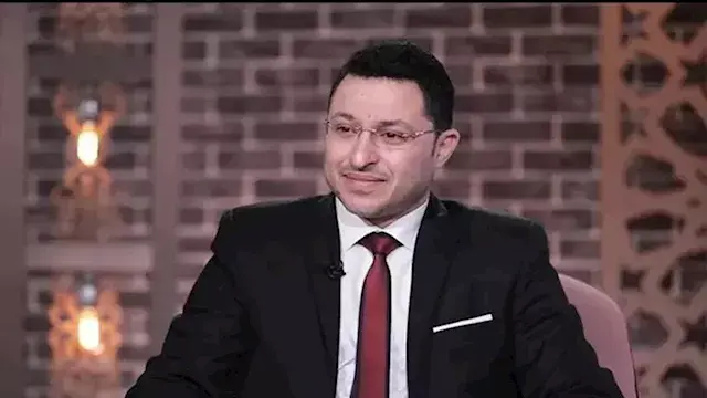 هل يجوز للحائض تغسيل زوجها المتوفى؟.. داعية إسلامي يجيب