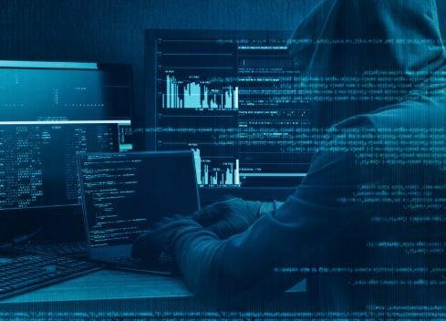 سوق الجرائم المفتوح.. ما هو الدارك ويب؟ وكيف تحمي أطفالك منه؟