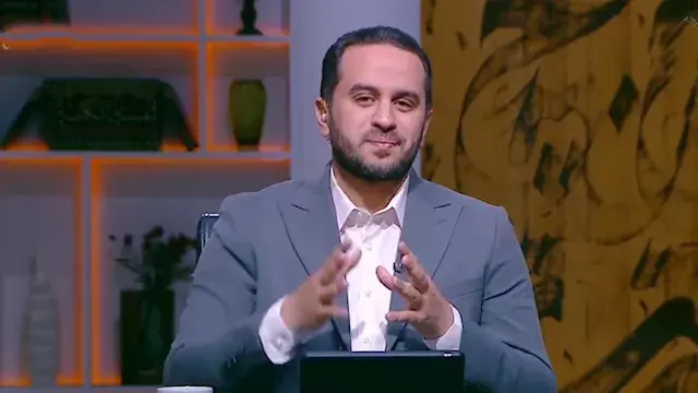لماذا قرن النبي إكرام كبار السن بتعظيم الله؟.. مصطفى ثابت يوضح