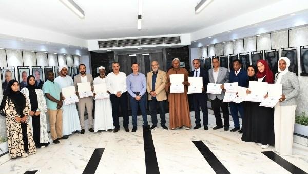 محافظ أسوان يكرم الجمعيات الأهلية ورجال الأعمال الداعمين لمؤسسة مصر الخير