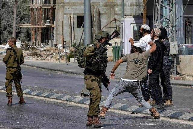 محافظ نابلس: الاحتلال يسعى لخلق بيئة آمنة للمستوطنين على حساب الفلسطينيين