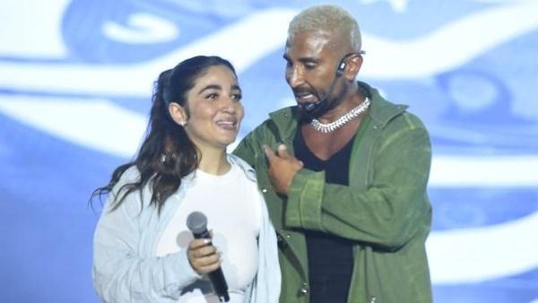 أحمد سعد يغني كدا كدا مع ابنته جودي في حفل الساحل الشمالي