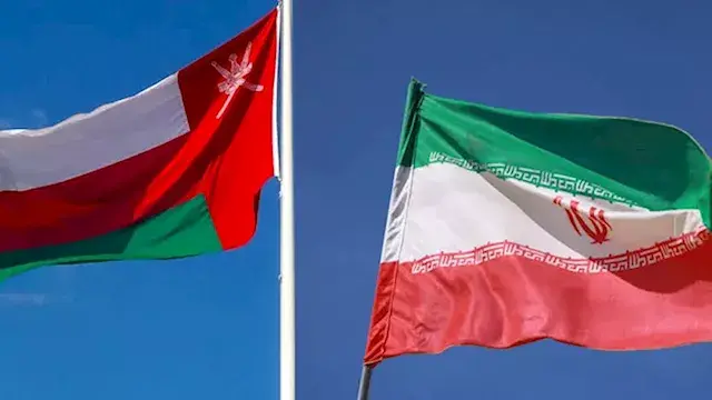 وزيرا الخارجية العماني والإيراني يبحثان استئناف الحوار وتطورات الملاحة في مضيق هرمز