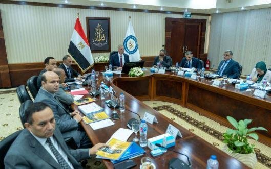 البترول: تطوير معامل تكرير السويس وزيادة ضخ الخام أولوية لزيادة الإنتاج وتعظيم الاستفادة من كل برميل