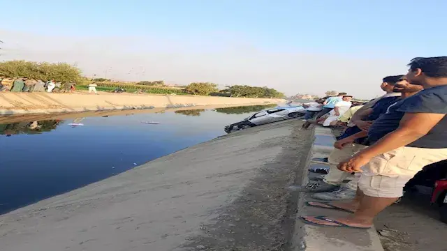 سيارة ملاكي تستقر في قاع ترعة بأوسيم والبحث عن ضحايا مفقودين