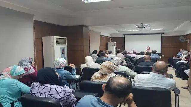 البصمة والدواء والأجهزة المُكهنة.. قرارات حاسمة لوكيل صحة المنيا لتطوير المستشفيات
