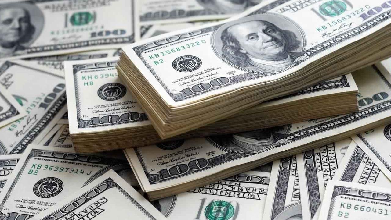 10 أغسطس 2026.. الدولار يواصل الارتفاع ويتجاوز الـ50 جنيها مجددا