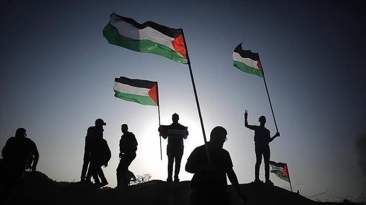 سفراء سابقون يطالبون لندن وباريس بوقف محو فلسطين وإنفاذ القانون