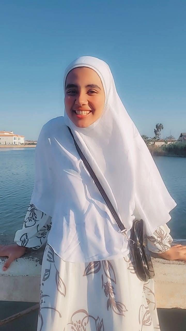 رغم ظروفها الصحية.. مروة محمود ابنة الإسماعيلية تهزم المرض وتحصد المركز الأول على الجمهورية في الثانوية الأزهرية